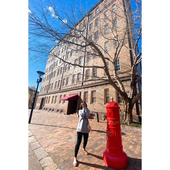 Meet your Posher, Cabella - Picture 1 of 1